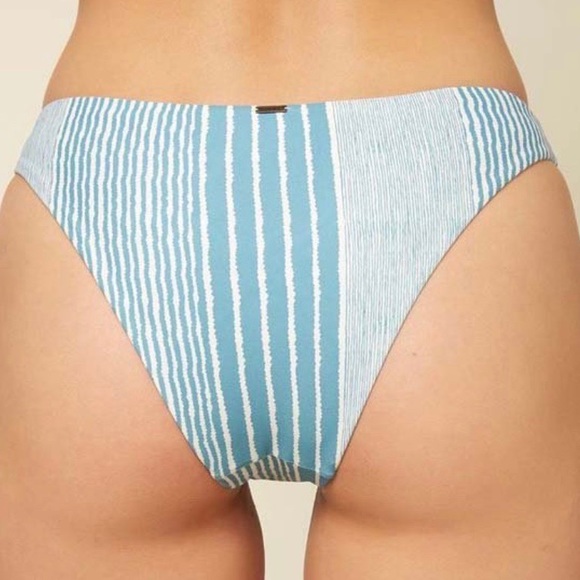 🆕 O’Neill | Kaylen Reversible High-Leg Cheeky Bikini Bottoms. - Picture 5 of 11